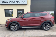 2020 Hyundai Tucson with professional window tint in North Bay